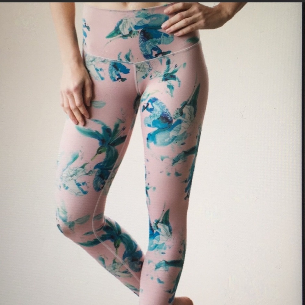 RARE ⭐️ DYI Rose Hummingbird Legging
